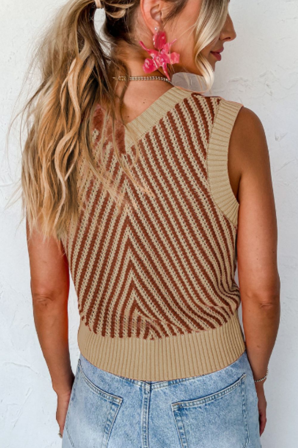 Sweater-Striped Contrast V-Neck Vest