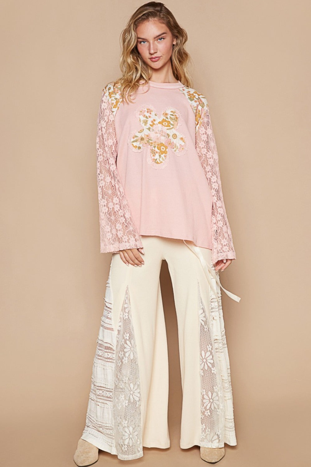 Top-Flower Patch Lace Sleeve Knit-Pink