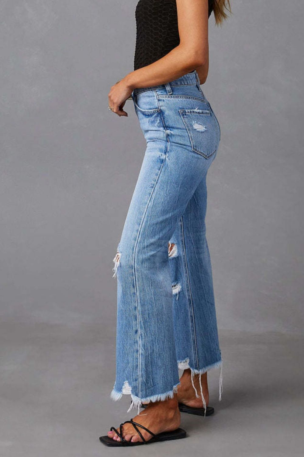 *PRESALE-Jeans Distressed Raw Hem with Pockets