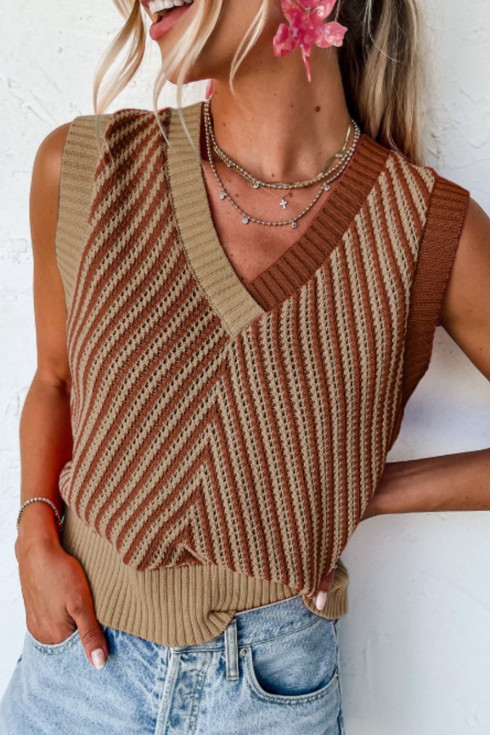 Sweater-Striped Contrast V-Neck Vest